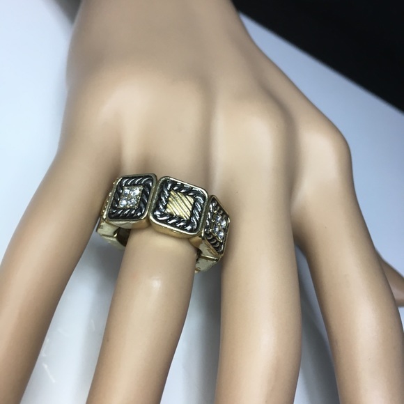 Ring - Picture 5 of 5